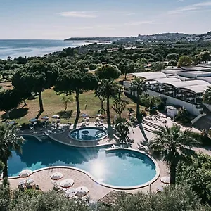 https://club-alicudi-hotel.sicilyhotelsitaly.net